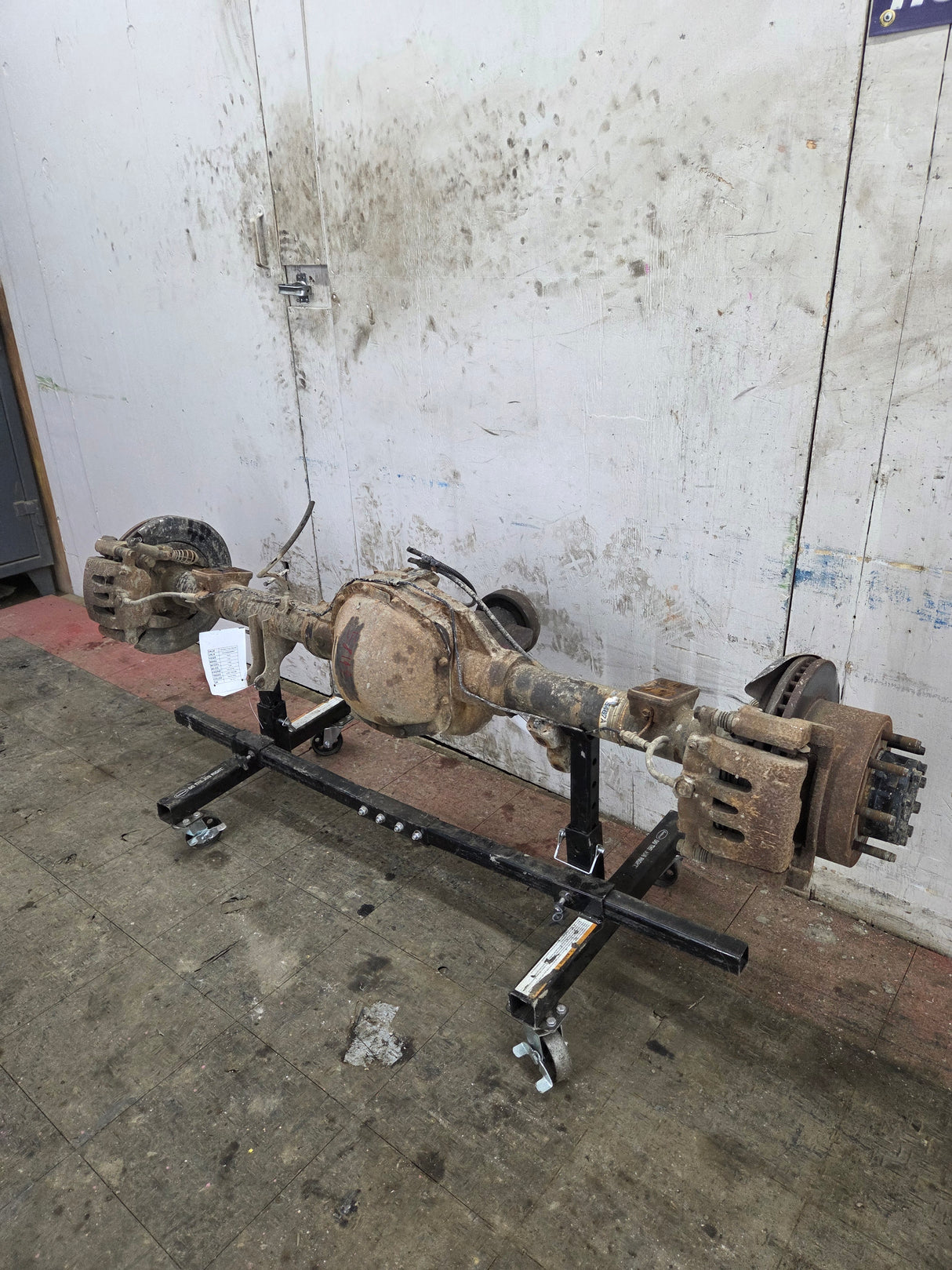2008-2010 Ford Super Duty F250 F350 SRW Rear Axle 4.10 Gear Ratio 143k miles