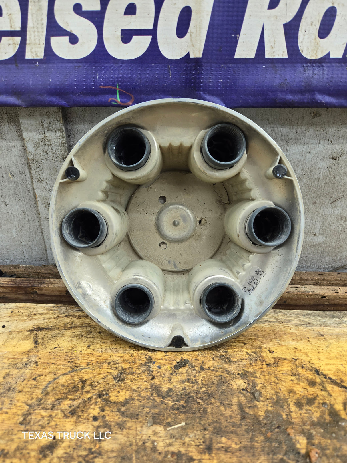 1999-2014 OEM Chevrolet Silverado Wheel Center Hub Cap Lug Cover 9598133