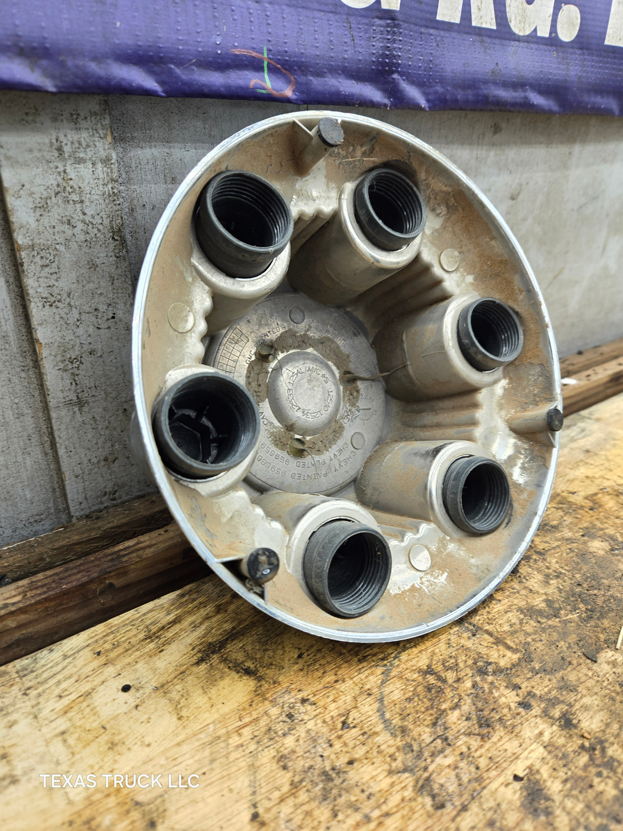 1999-2014 OEM Chevrolet Silverado Wheel Center Hub Cap Lug Cover 9596661