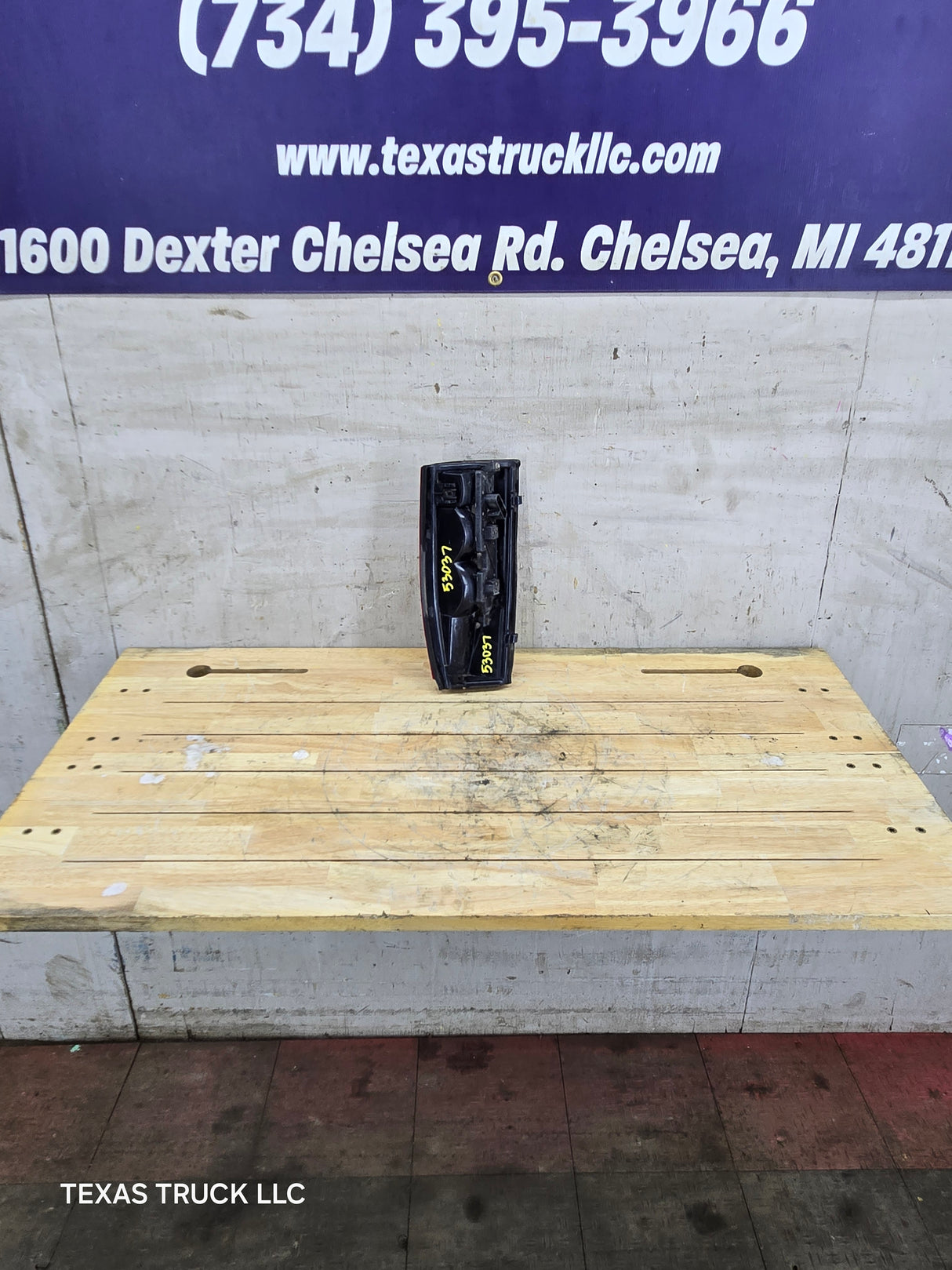 1988-1998 Chevrolet / GMC RH Passenger Side Tail Light