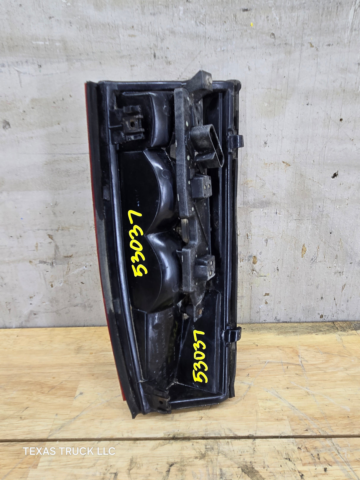 1988-1998 Chevrolet / GMC RH Passenger Side Tail Light