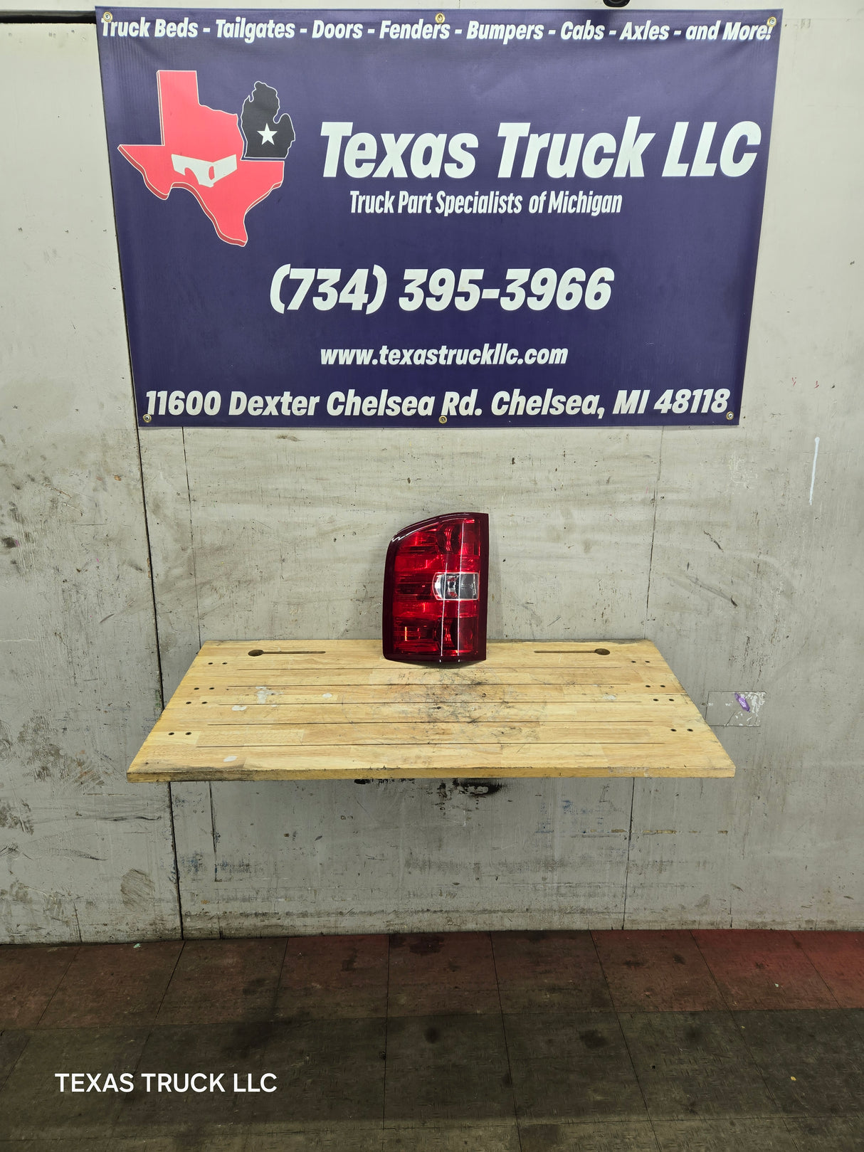 2007-2013 Chevrolet Silverado 1500 2500 3500 LH Driver Side Tail Light