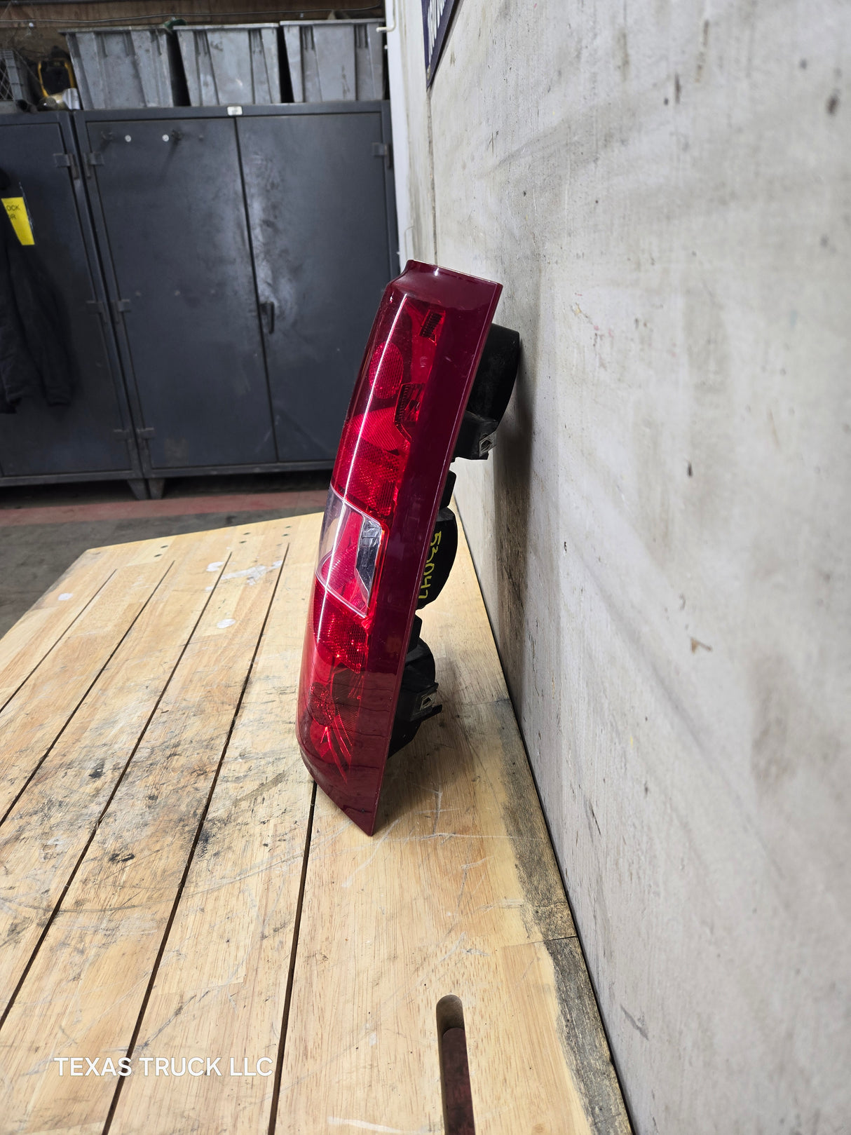 2007-2013 Chevrolet Silverado 1500 2500 3500 LH Driver Side Tail Light