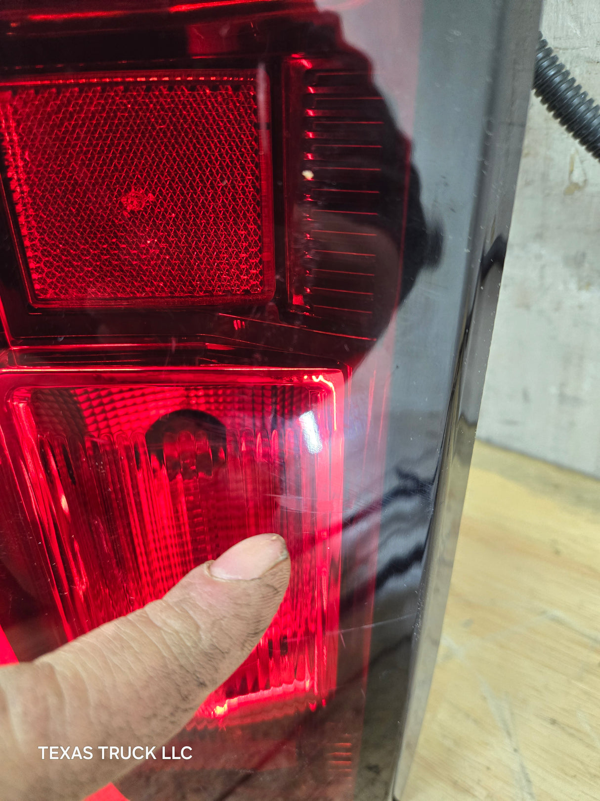 2019-2023 GMC Sierra 1500 2500 3500 HD RH Passenger Side Tail Light 85115888