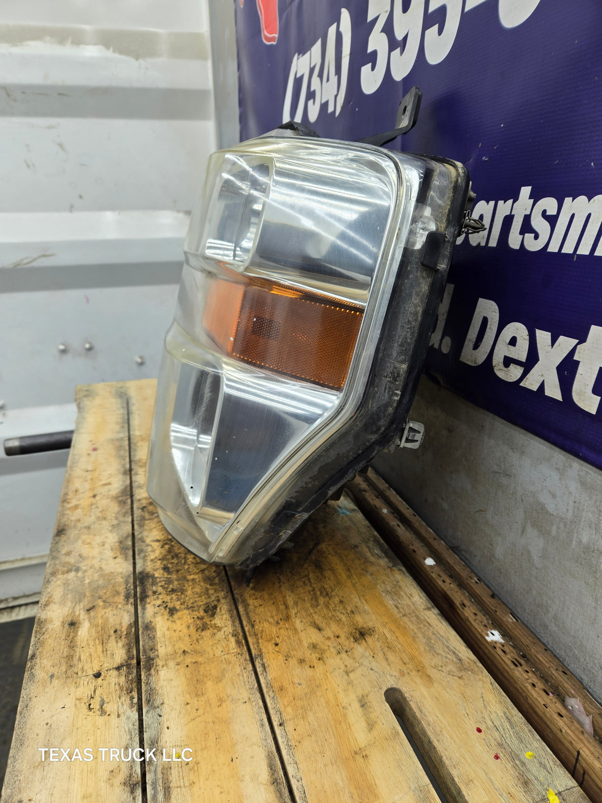 2008-2010 Ford Super Duty F250 F350 F450 F550 LH Driver Side Composite Head Light 44ZH-1849B 8C24-13006-A