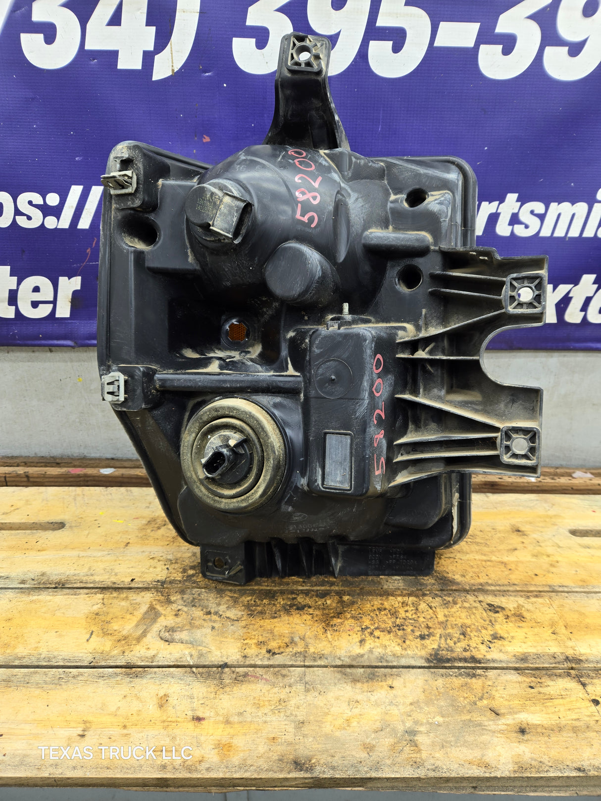 2008-2010 Ford Super Duty F250 F350 F450 F550 LH Driver Side Composite Head Light 44ZH-1849B 8C24-13006-A