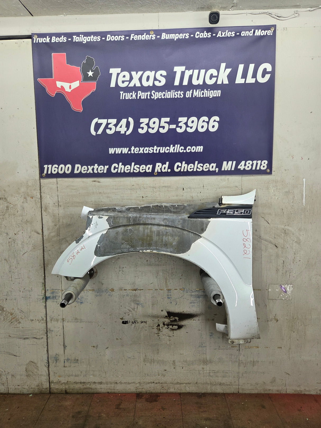 2011-2016 Ford Super Duty F250 F350 LH Driver Side Front Fender