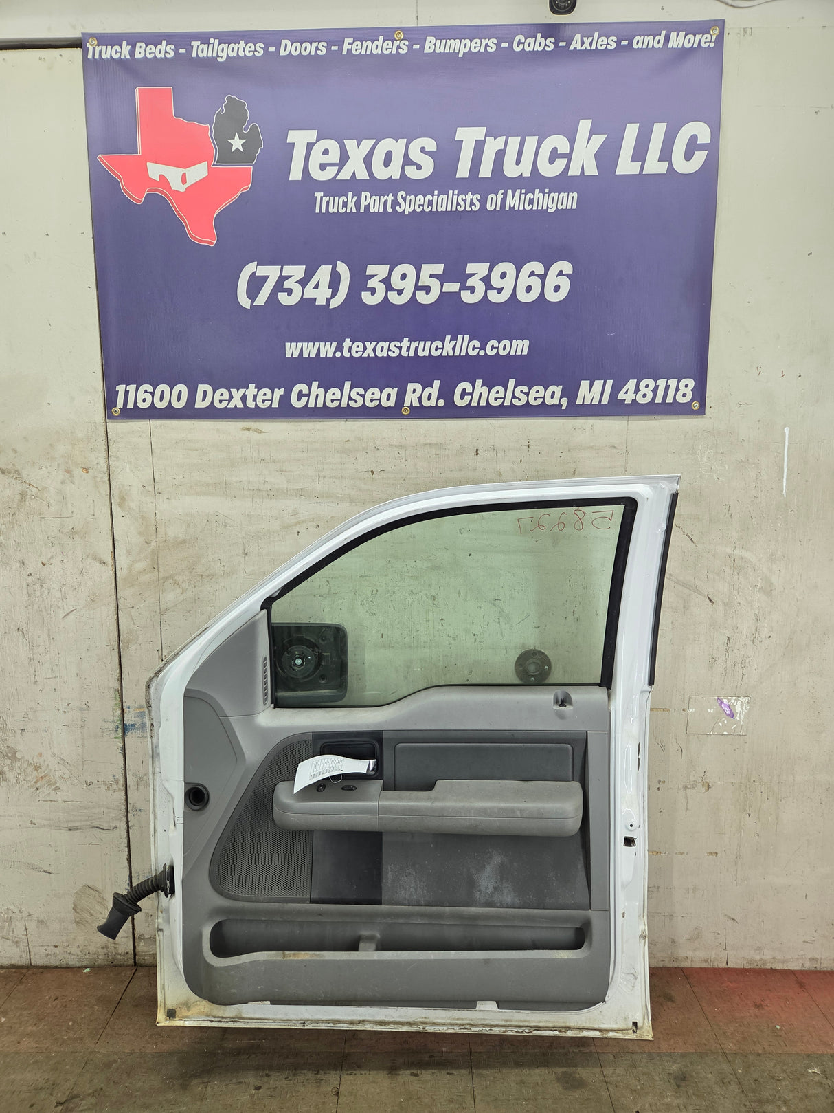 2004-2008 Ford F150 RH Passenger Side Front Door Regular/Extended Cab