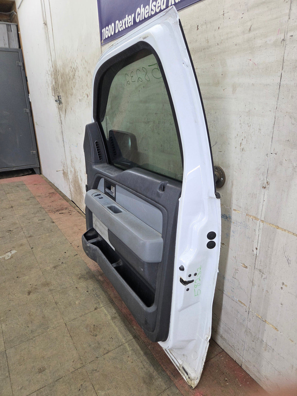 2009-2014 Ford F150 RH Passenger Side Front Door