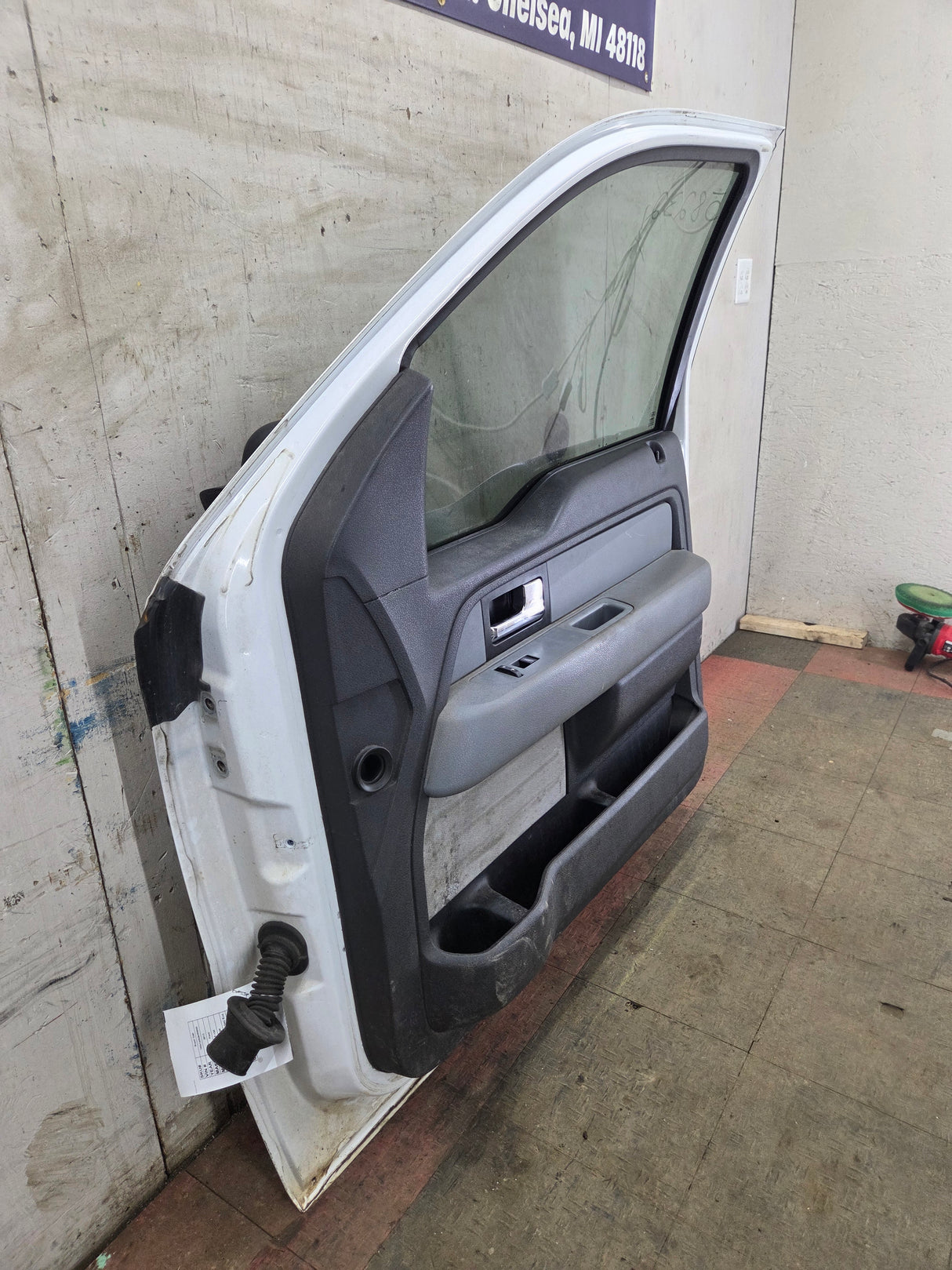 2009-2014 Ford F150 RH Passenger Side Front Door