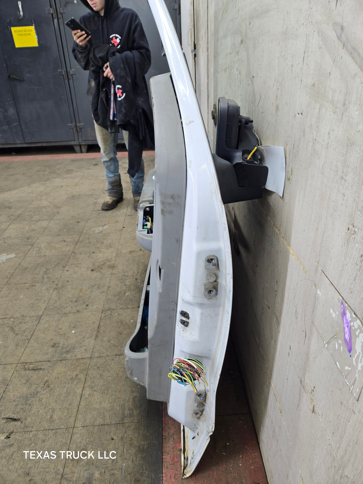 2004-2008 Ford F150 Driver Side Extended/Regular Cab Front Door LH