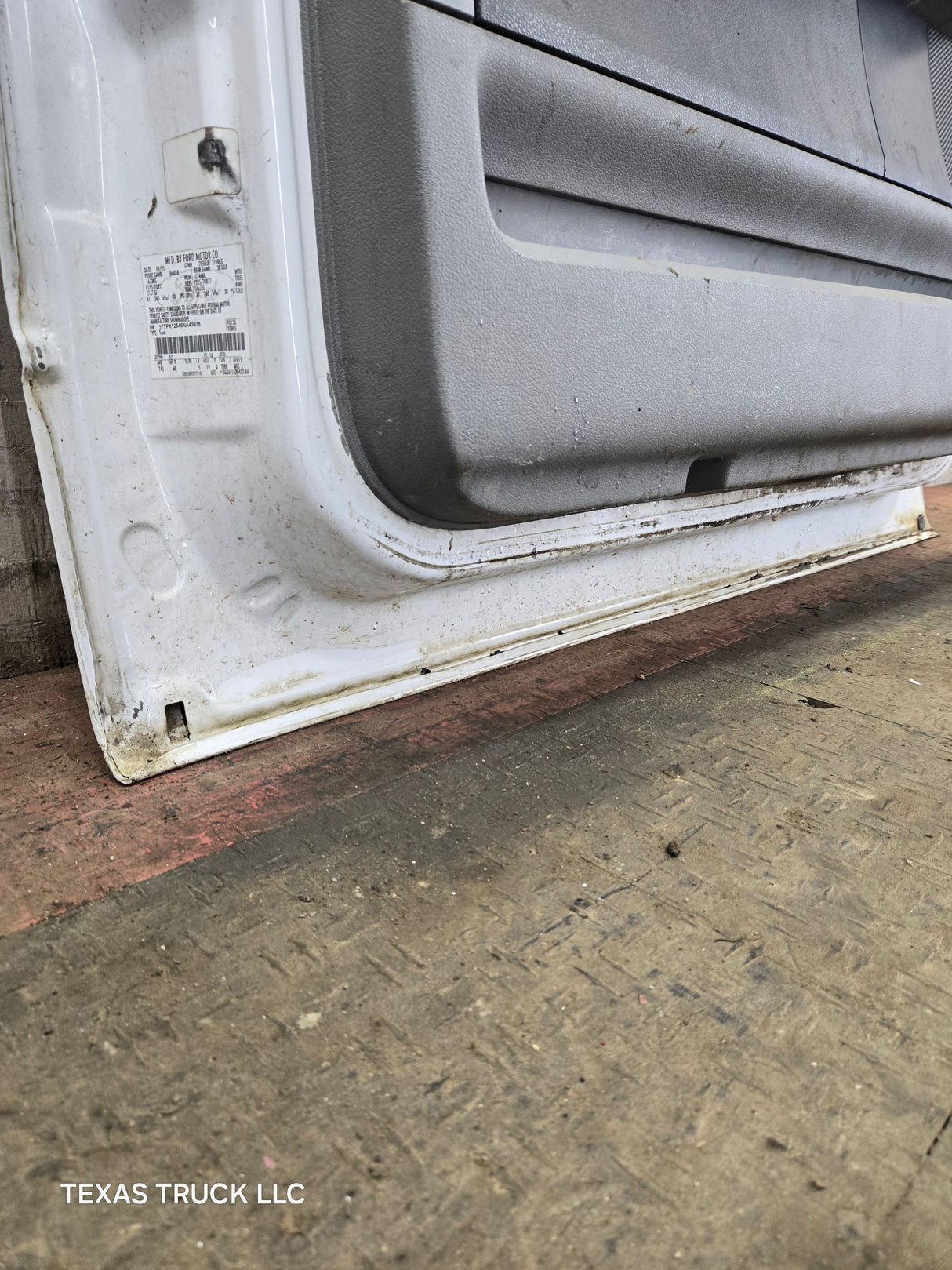 2004-2008 Ford F150 Driver Side Extended/Regular Cab Front Door LH