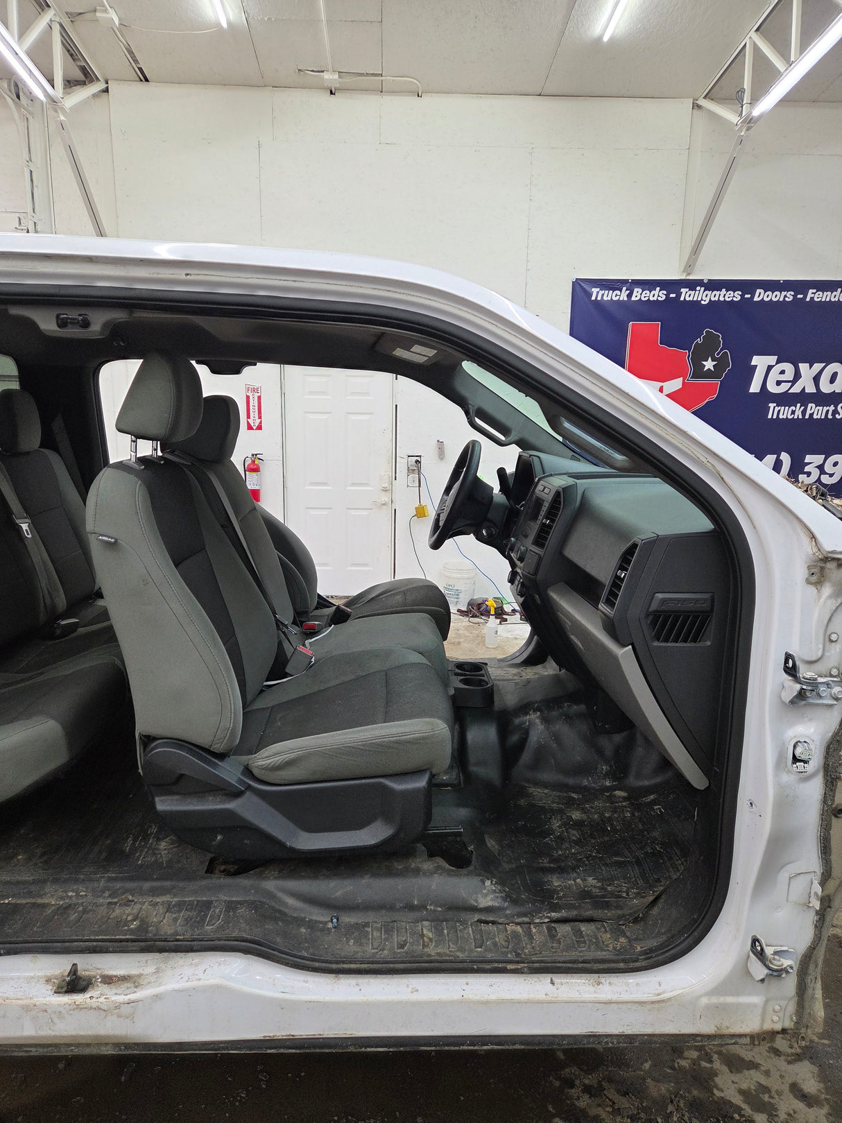 2015-2020 Ford F150 4 Door Extended Super Cab - Oxford White