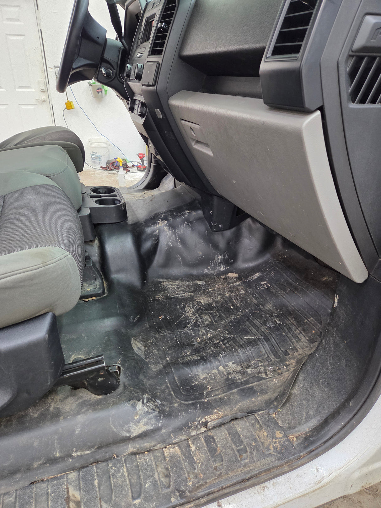 2015-2020 Ford F150 4 Door Extended Super Cab - Oxford White