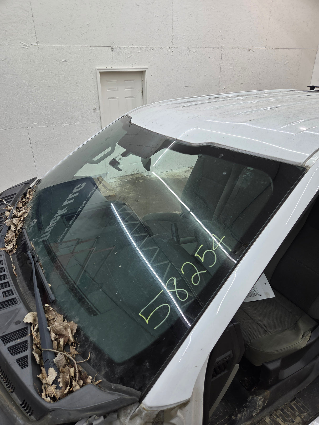 2015-2020 Ford F150 4 Door Extended Super Cab - Oxford White