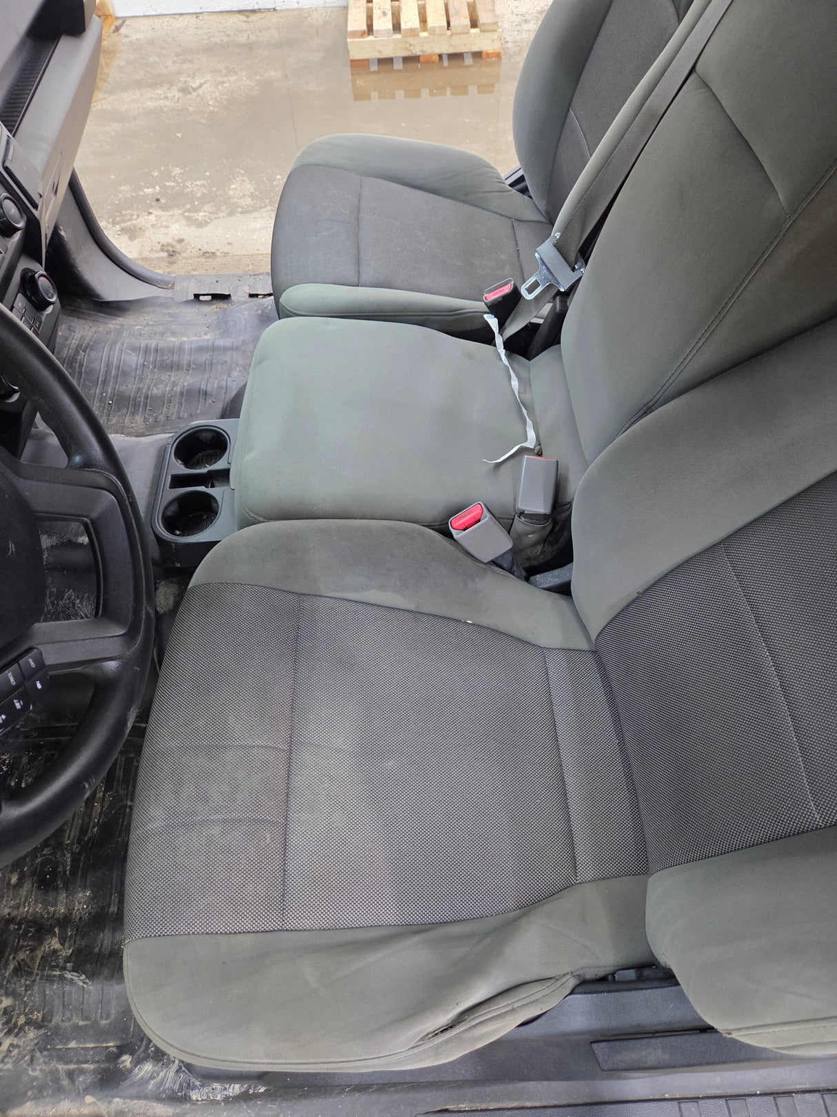 2015-2020 Ford F150 4 Door Extended Super Cab - Oxford White