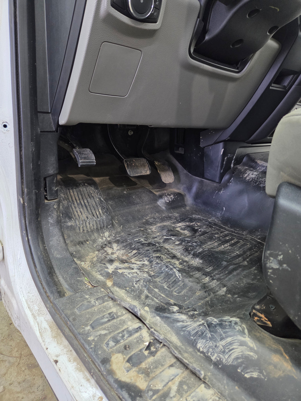 2015-2020 Ford F150 4 Door Extended Super Cab - Oxford White