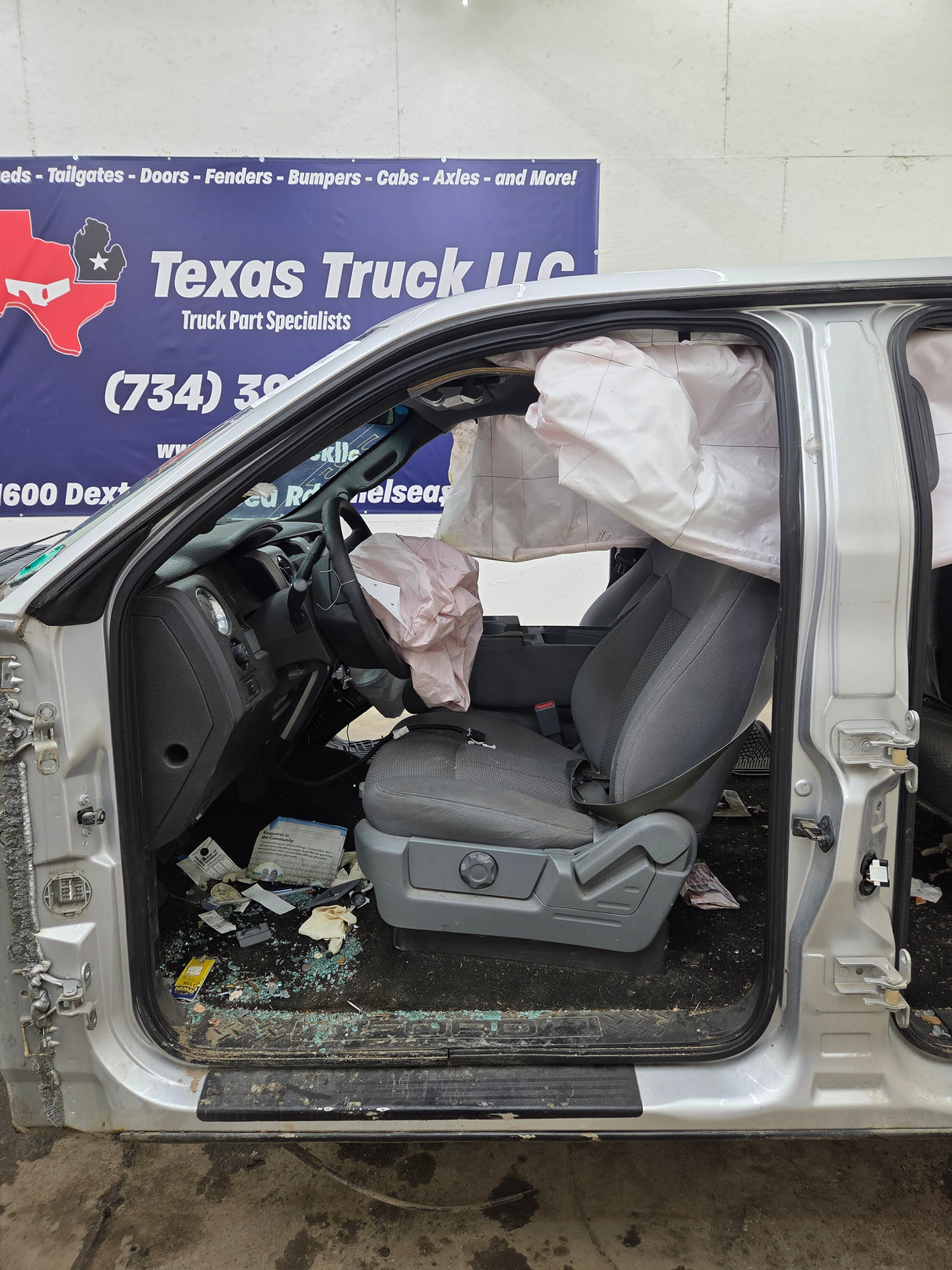 2009-2014 Ford F150 4 door Crew Cab Truck Cab