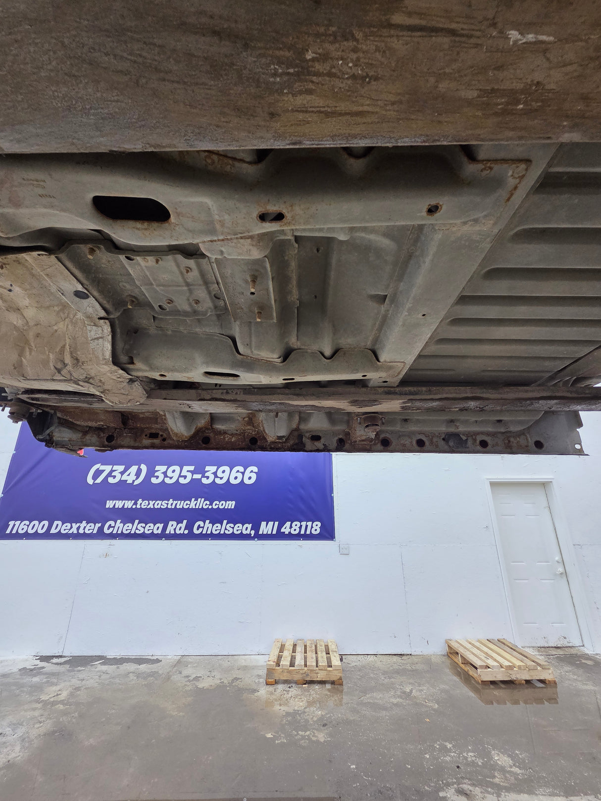 2009-2014 Ford F150 4 door Crew Cab Truck Cab