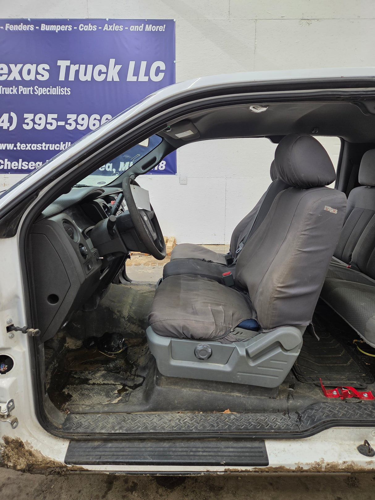 2009-2014 Ford F150 Extended Cab 4 Door Truck Cab