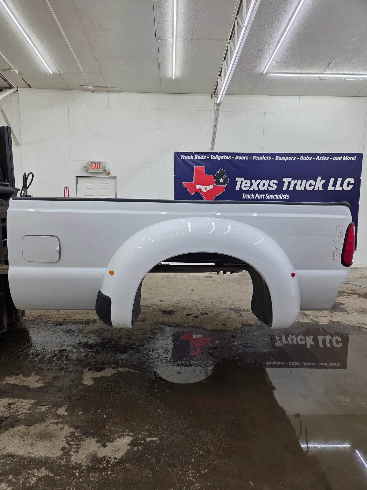 2011-2016 Ford F330 F450 F550 Super Duty 8' Dually Truck Bed