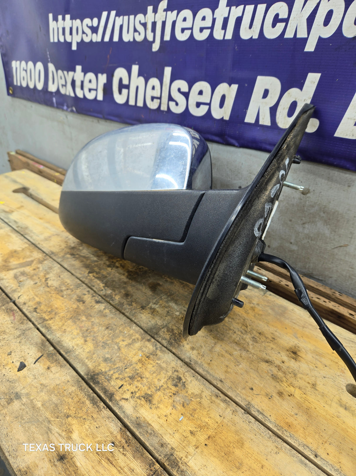 2007-2013 Chevrolet Silverado GMC Sierra 1500 2500 Right Side Passenger Side Power Mirror
