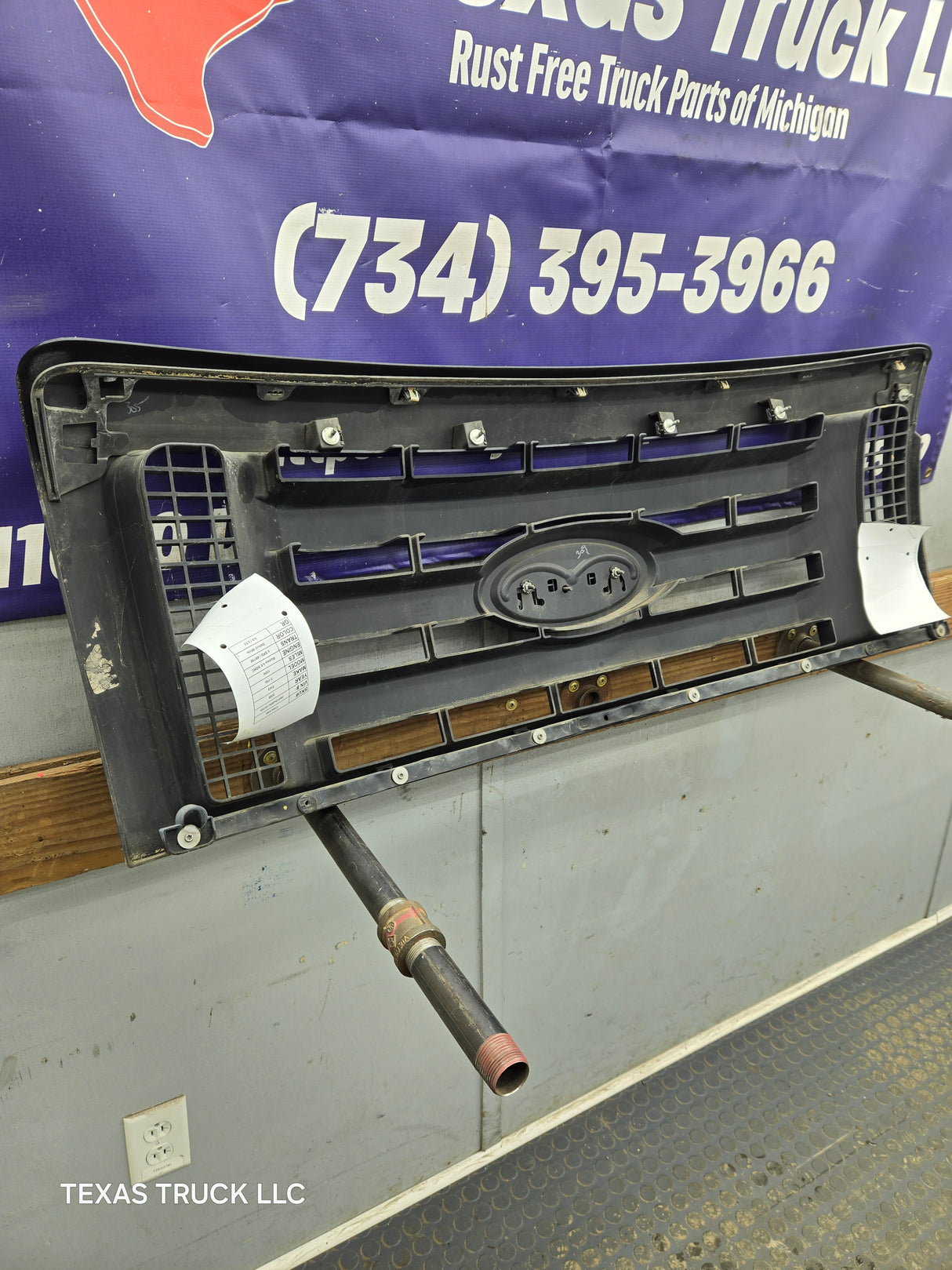 2009-2012 Ford F150 Grill XL - Black 9L3Z8200A