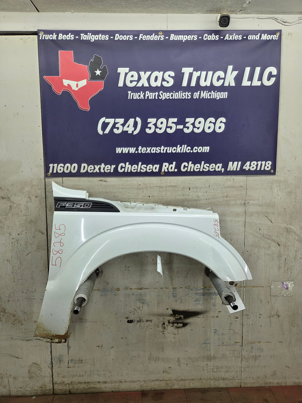 2011-2016 Ford Super Duty F250 F350 RH Passenger Side Front Fender - Oxford White
