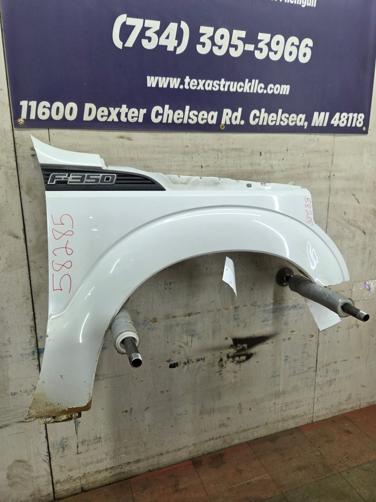 2011-2016 Ford Super Duty F250 F350 RH Passenger Side Front Fender - Oxford White