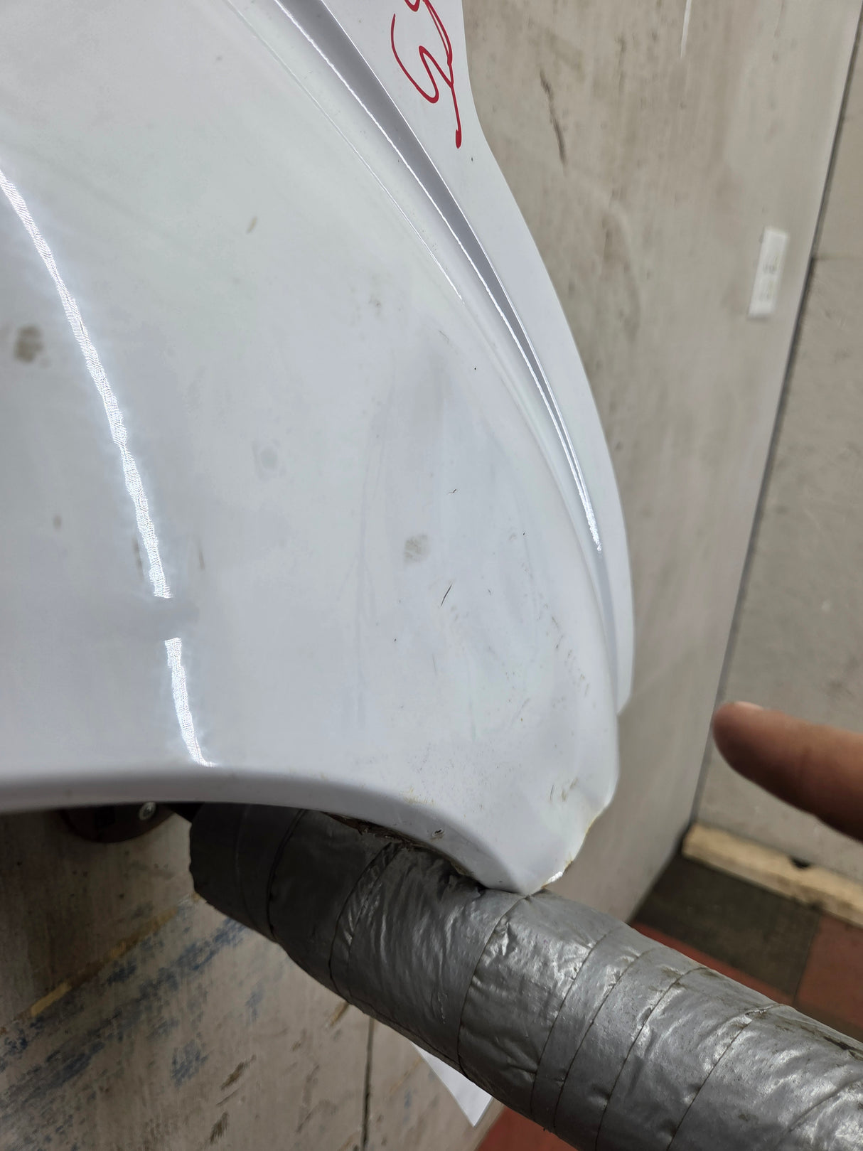 2011-2016 Ford Super Duty F250 F350 RH Passenger Side Front Fender - Oxford White