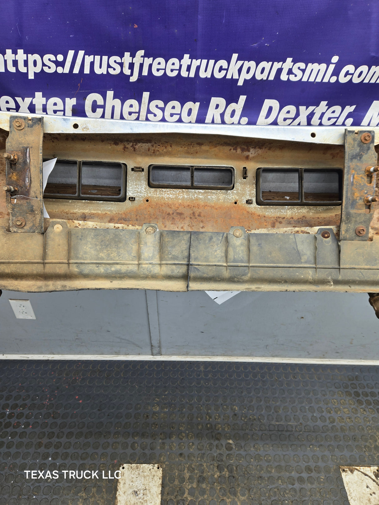 1992-1997 Ford F Series F250 F350 F450 F550 Front Bumper