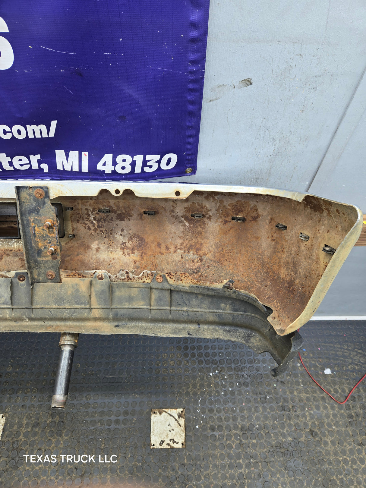 1992-1997 Ford F Series F250 F350 F450 F550 Front Bumper