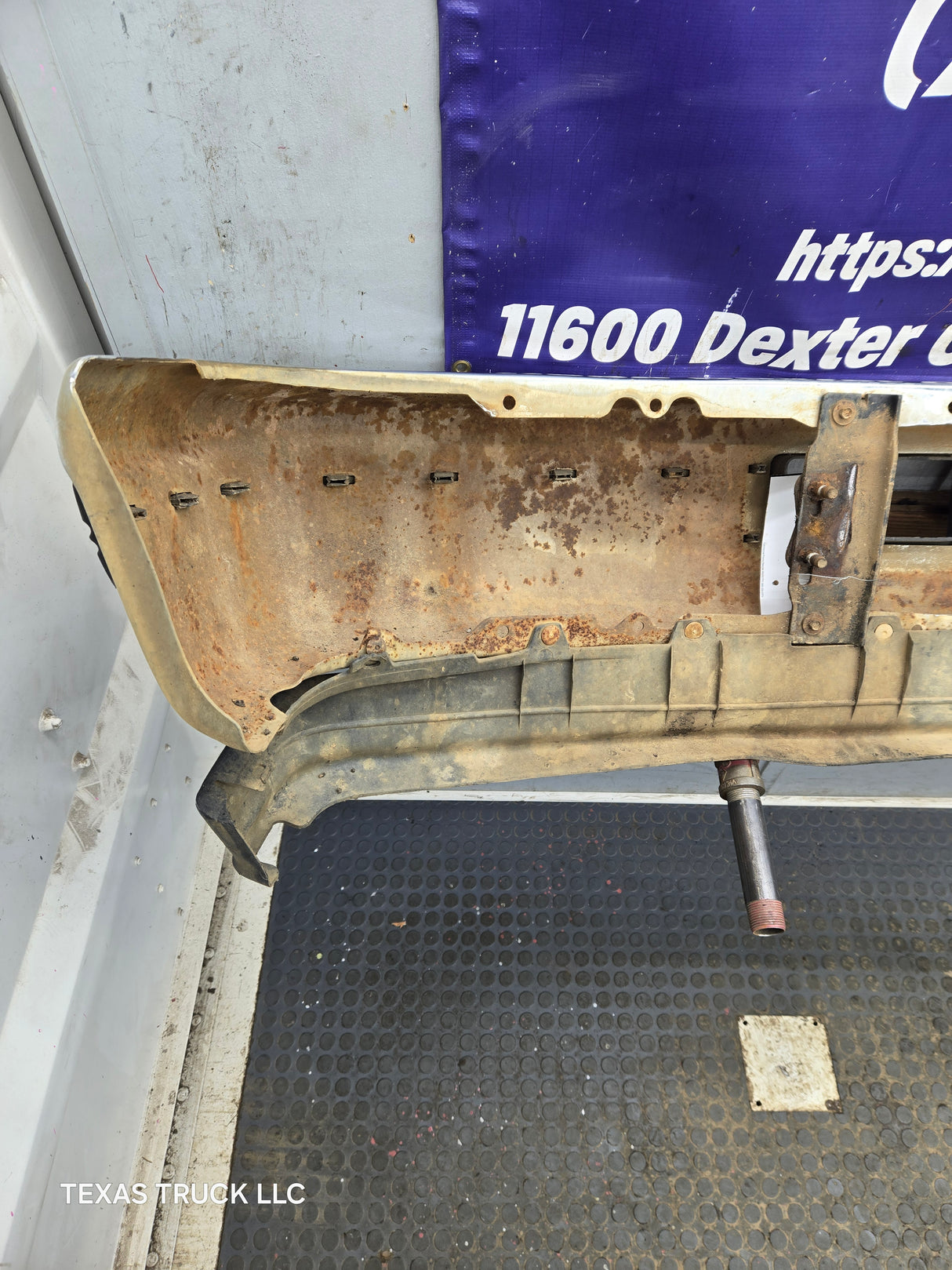 1992-1997 Ford F Series F250 F350 F450 F550 Front Bumper