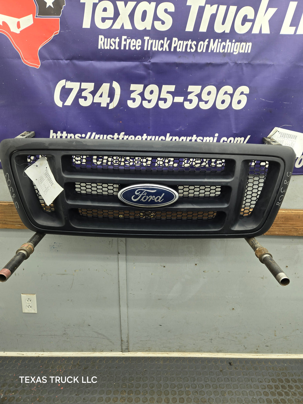 2004-2008 Ford F150 Grill XL - Black 5L3Z8200EA