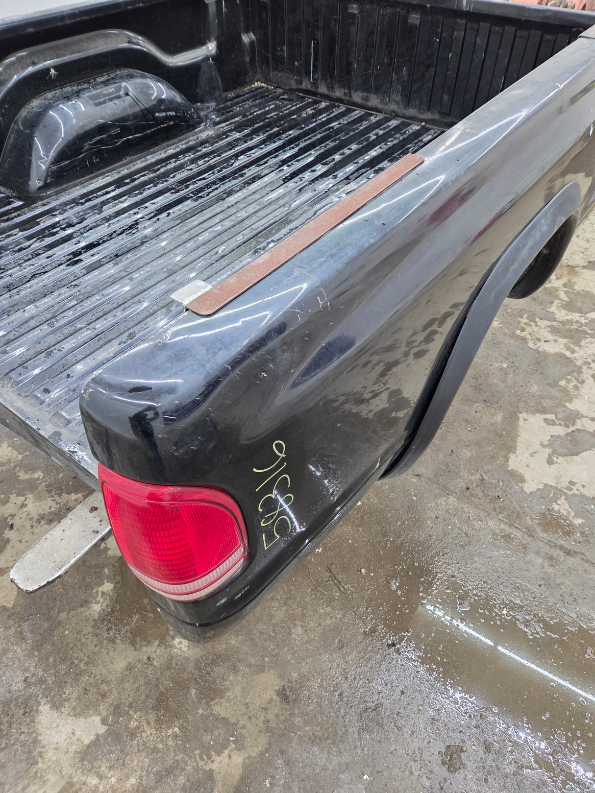 1997-2004 Dodge Dakota 2nd Gen Long Bed