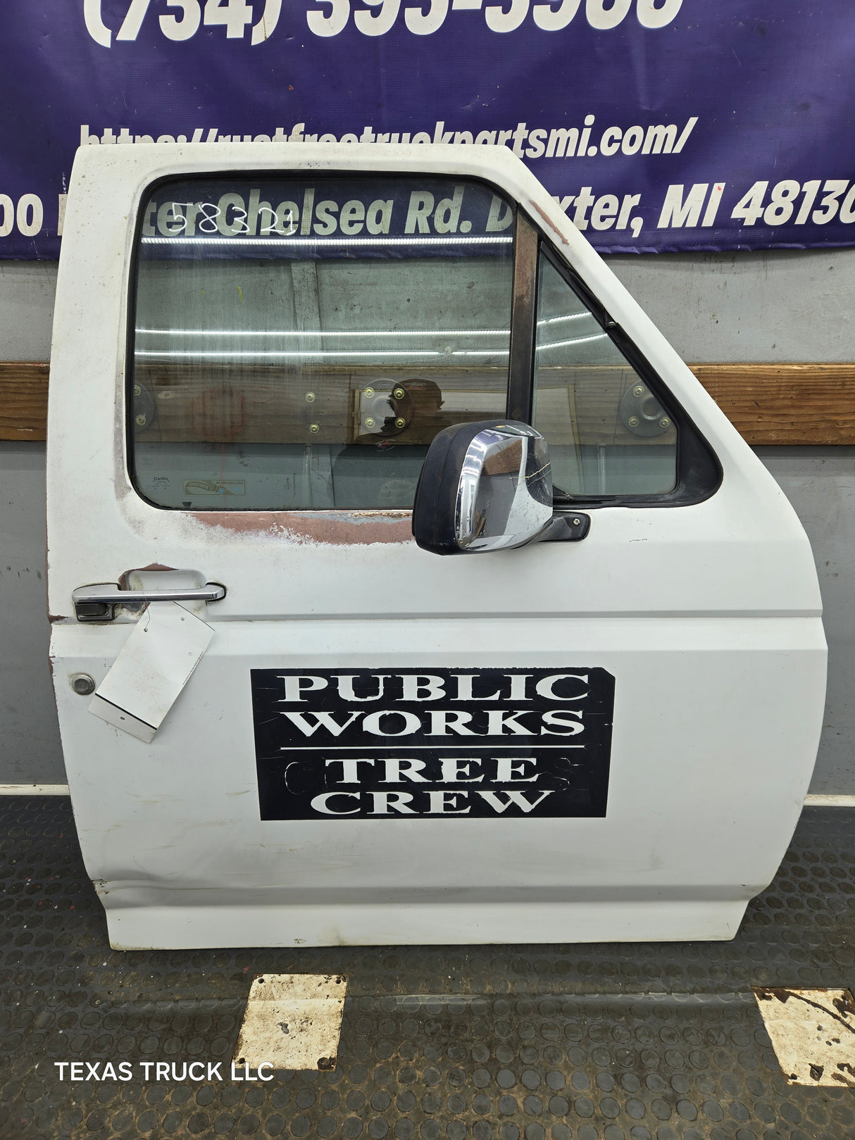1987-1997 Ford F Series F250 F350 F450 F550 RH Passenger Side Front Door
