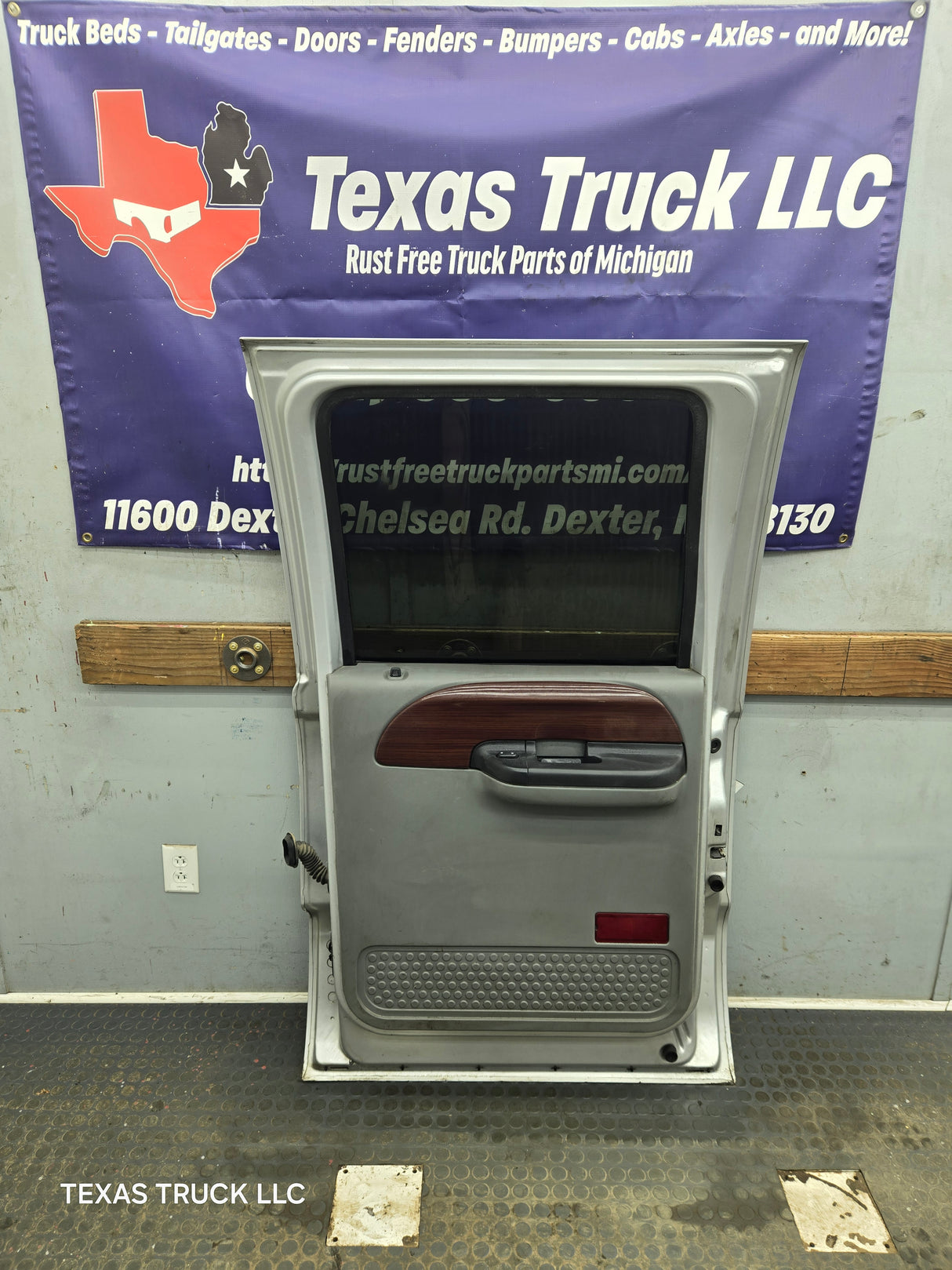 1999-2011 Ford Super Duty RH Passenger Side Rear Crew Cab Door F250 F350 F450 F550