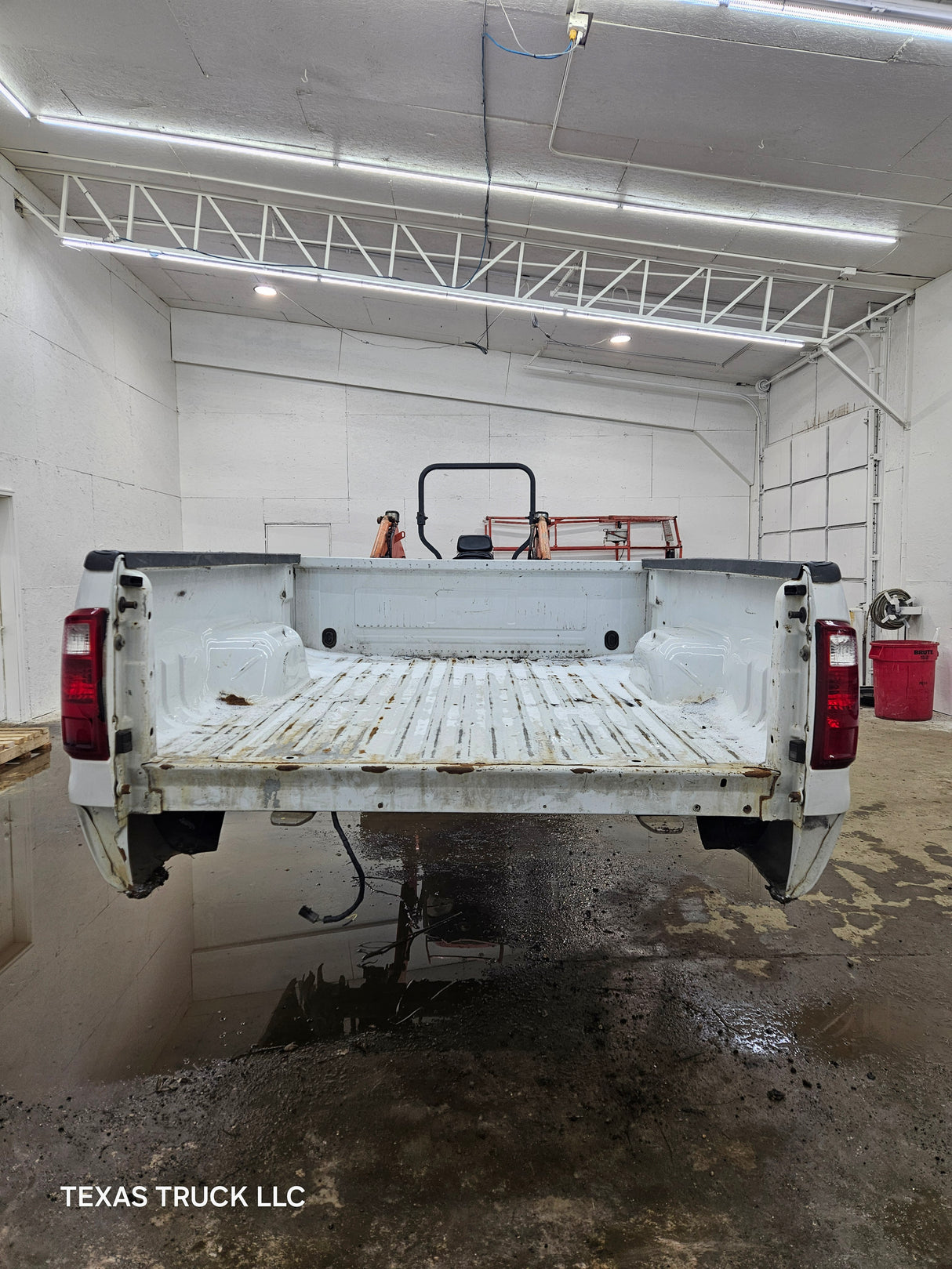 1999-2010 Ford Super Duty F250 F350 6' 9" Short Truck Bed