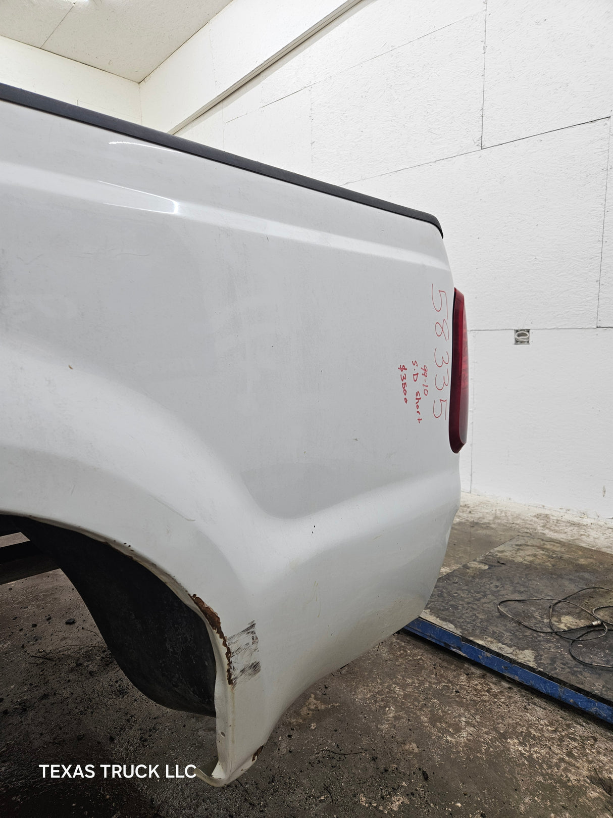 1999-2010 Ford Super Duty F250 F350 6' 9" Short Truck Bed