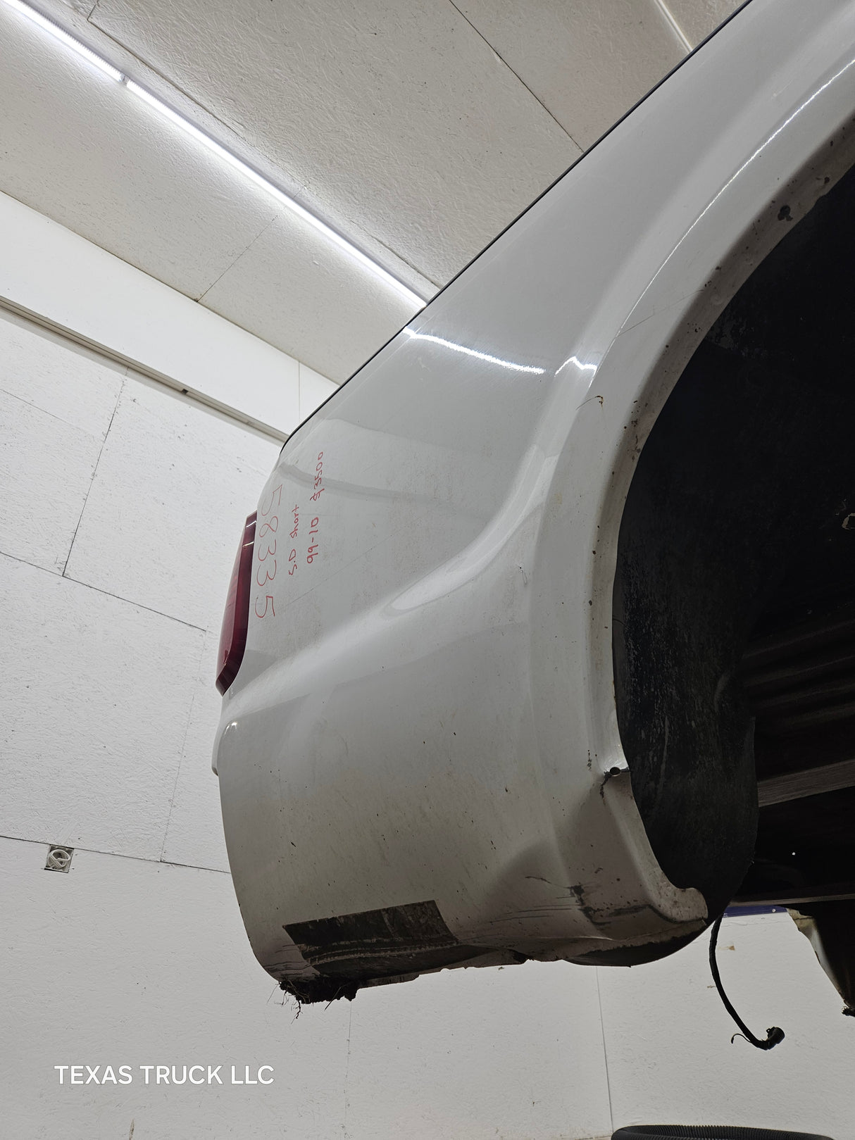 1999-2010 Ford Super Duty F250 F350 6' 9" Short Truck Bed