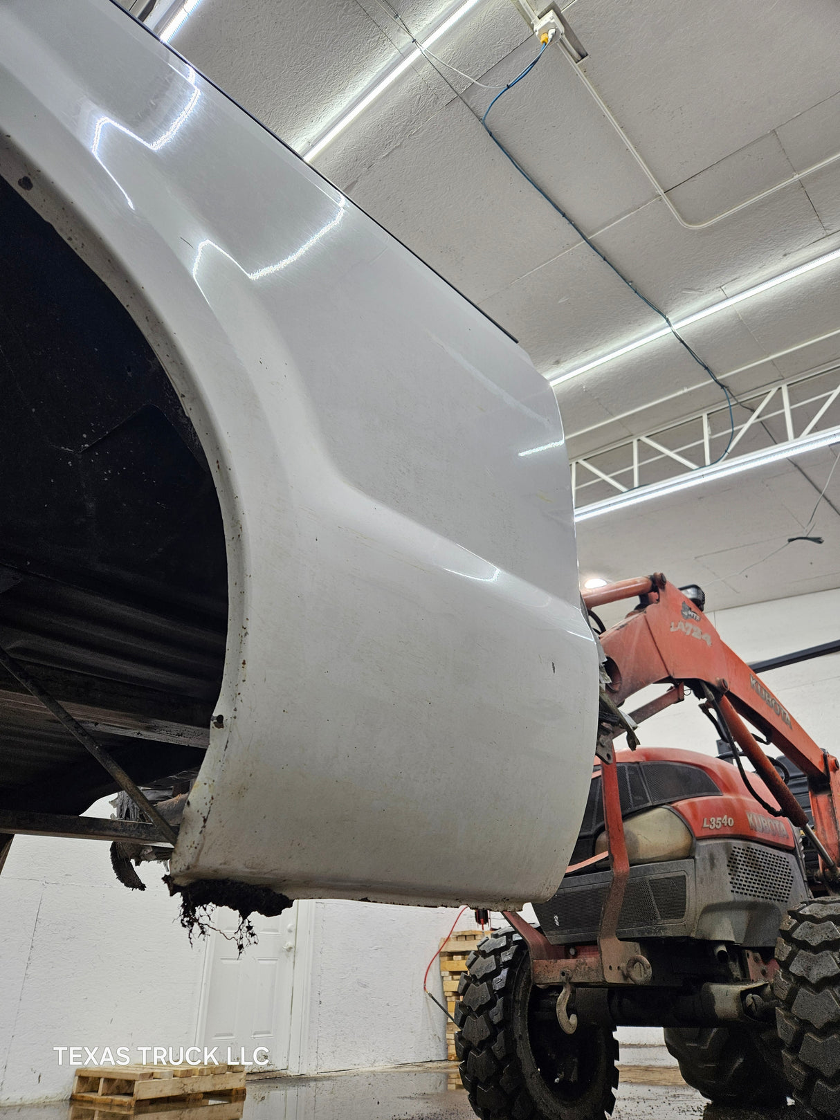 1999-2010 Ford Super Duty F250 F350 6' 9" Short Truck Bed