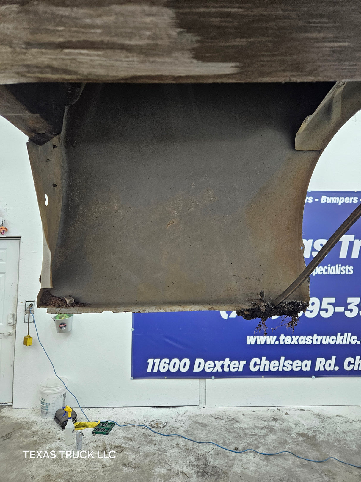 1999-2010 Ford Super Duty F250 F350 6' 9" Short Truck Bed