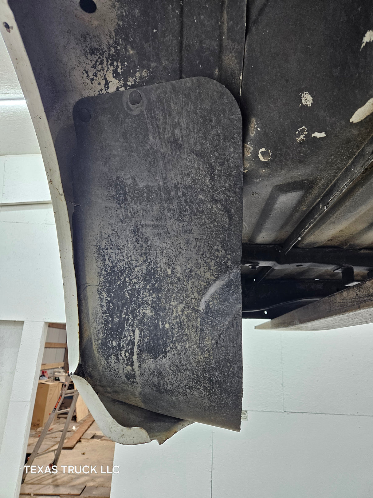 1999-2010 Ford Super Duty F250 F350 6' 9" Short Truck Bed