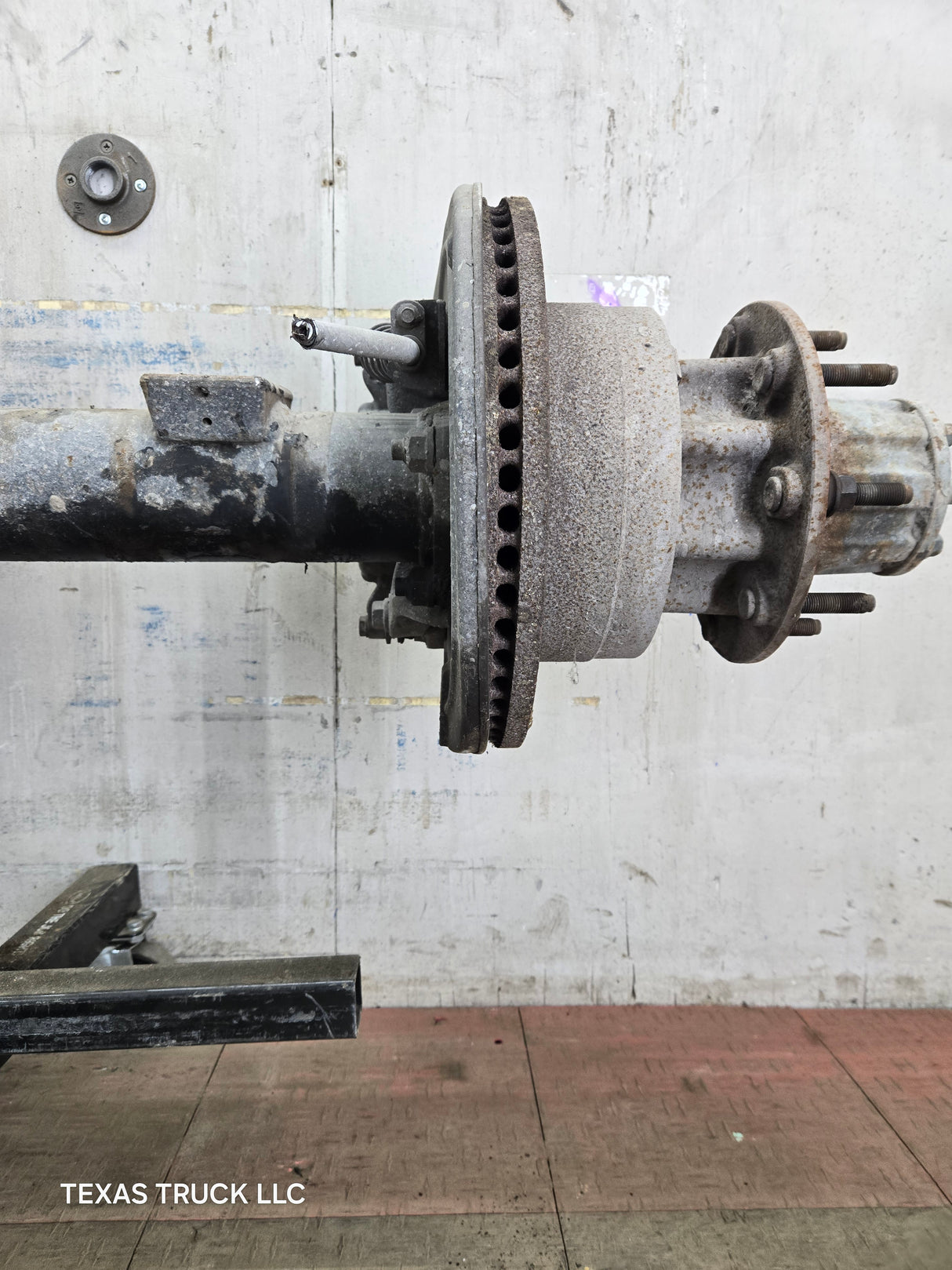 2013-2016 Ford Super Duty F350 Cab Chassis Rear Axle 3.73 Gear Ratio Rear End 179k miles