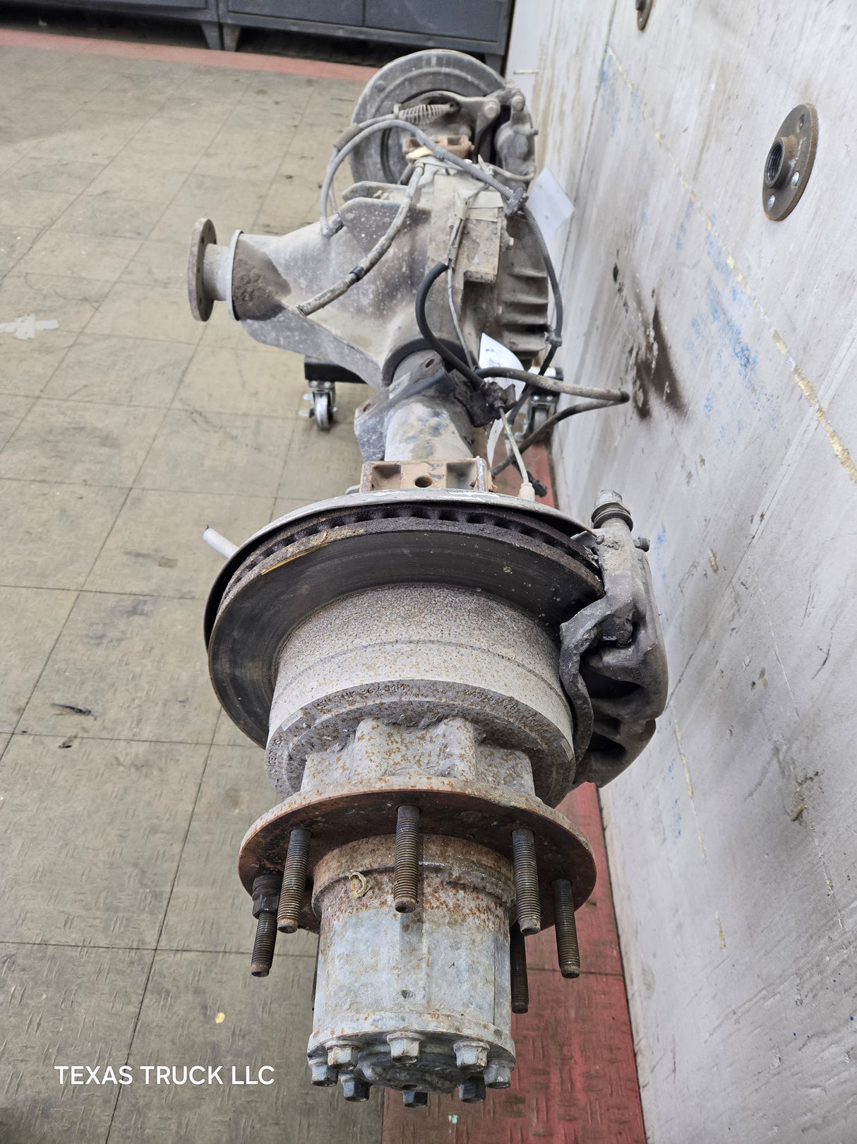 2013-2016 Ford Super Duty F350 Cab Chassis Rear Axle 3.73 Gear Ratio Rear End 179k miles