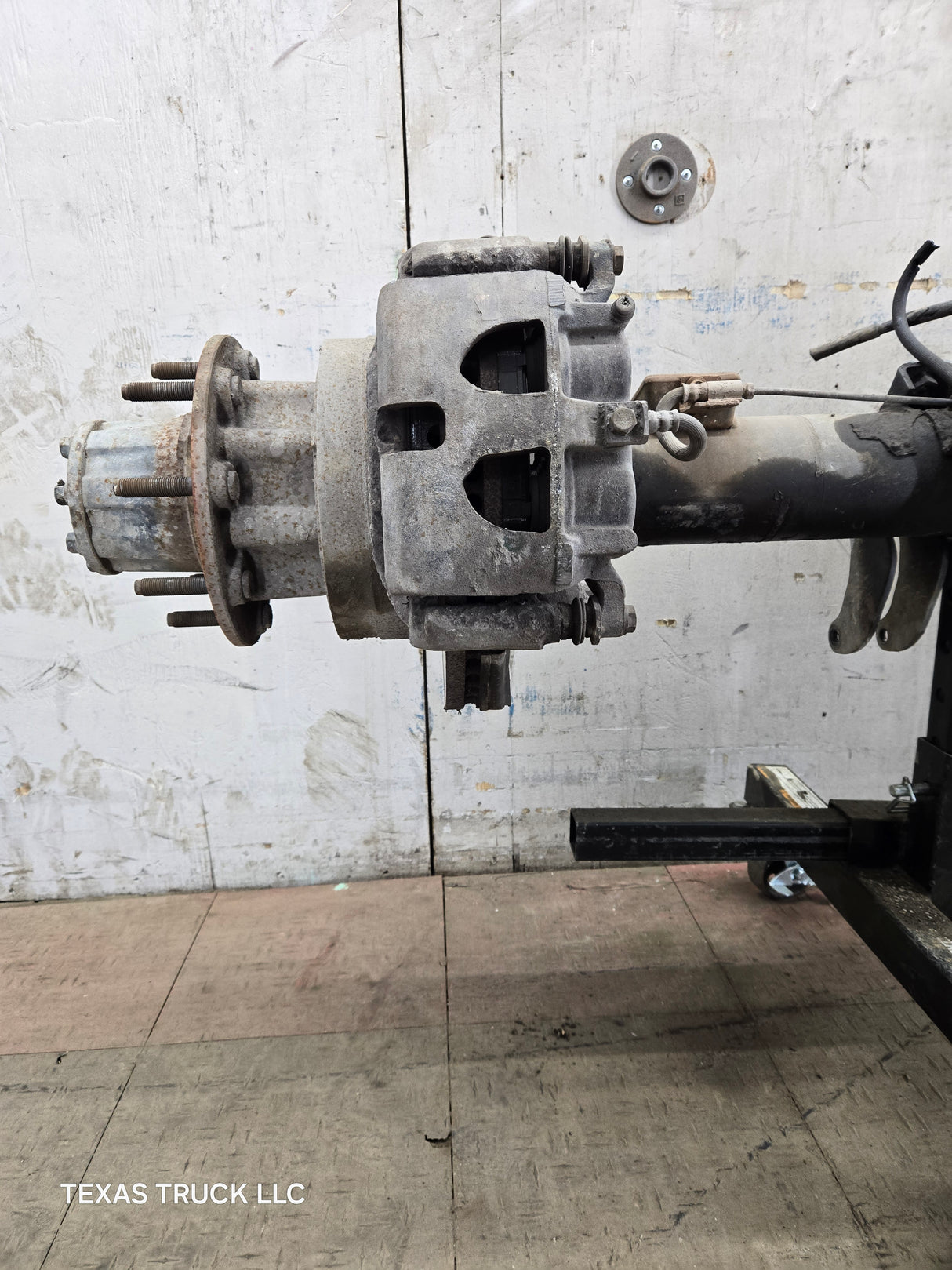 2013-2016 Ford Super Duty F350 Cab Chassis Rear Axle 3.73 Gear Ratio Rear End 179k miles