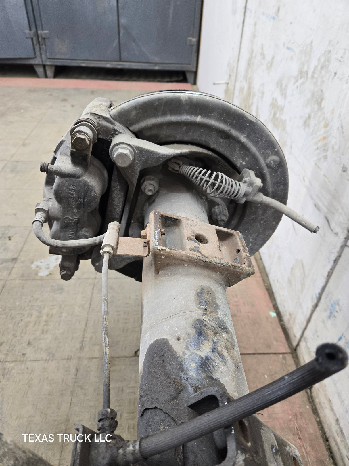 2013-2016 Ford Super Duty F350 Cab Chassis Rear Axle 3.73 Gear Ratio Rear End 179k miles