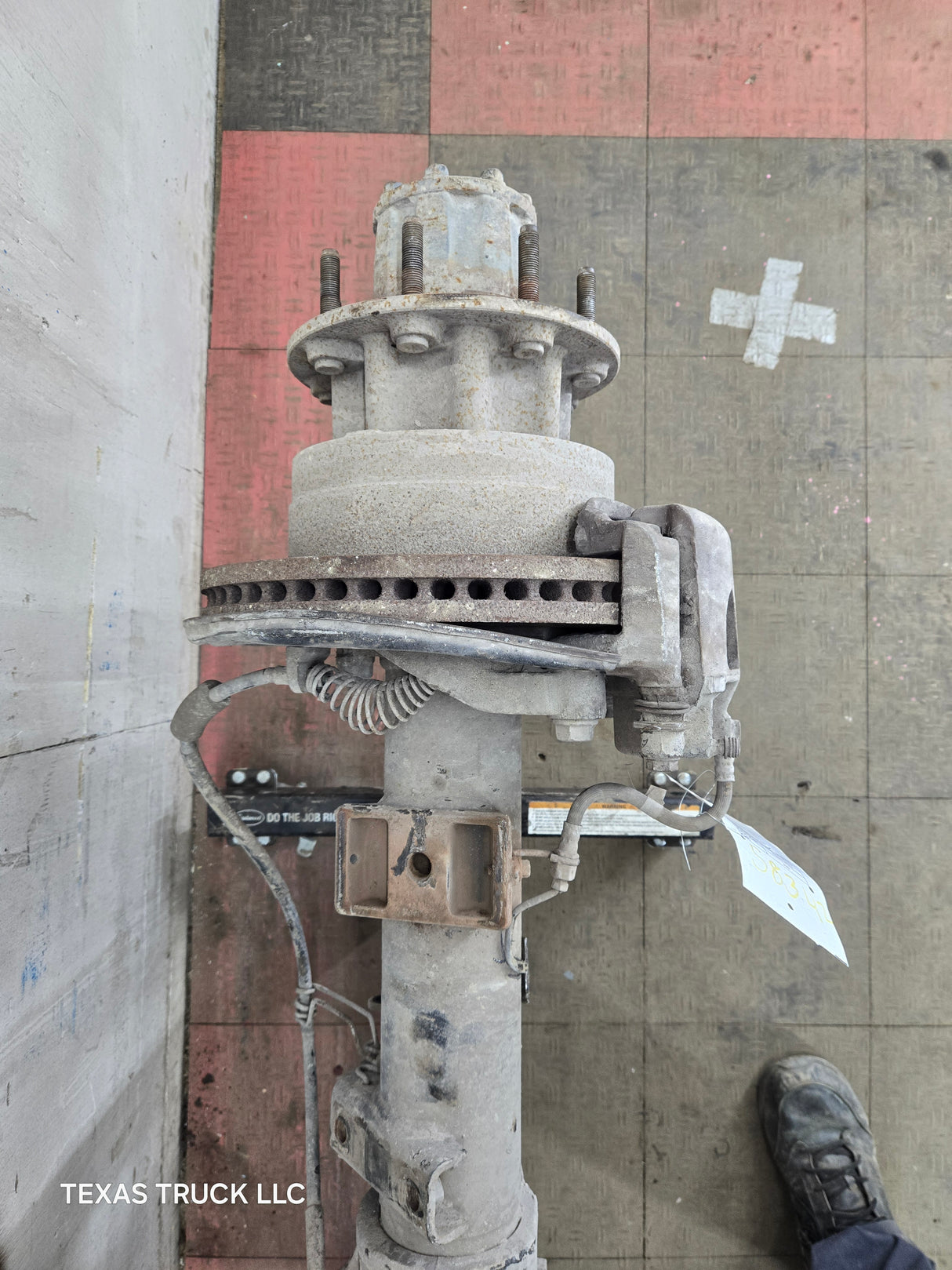 2013-2016 Ford Super Duty F350 Cab Chassis Rear Axle 3.73 Gear Ratio Rear End 179k miles