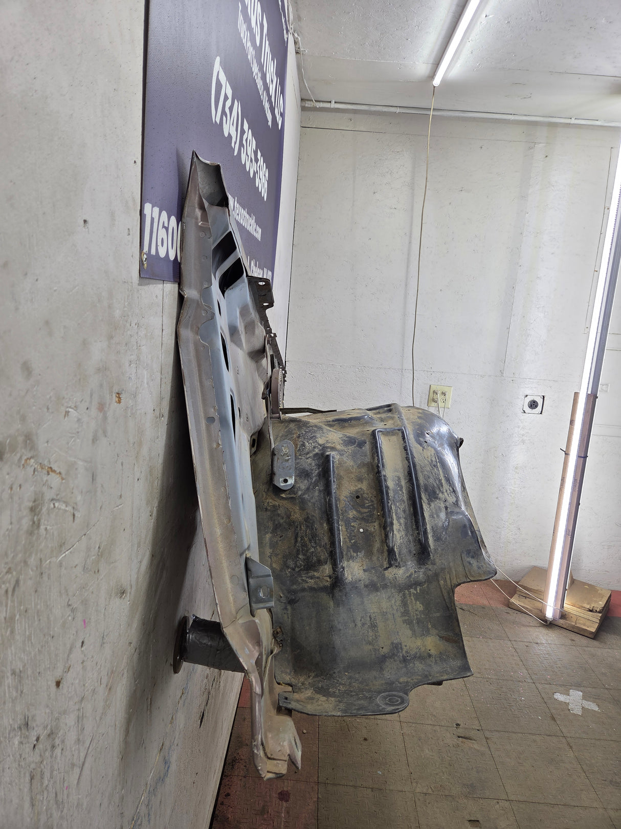 1992-1997 OBS Ford F Series F250 F350 F450 F550 Driver Side LH Front Fender