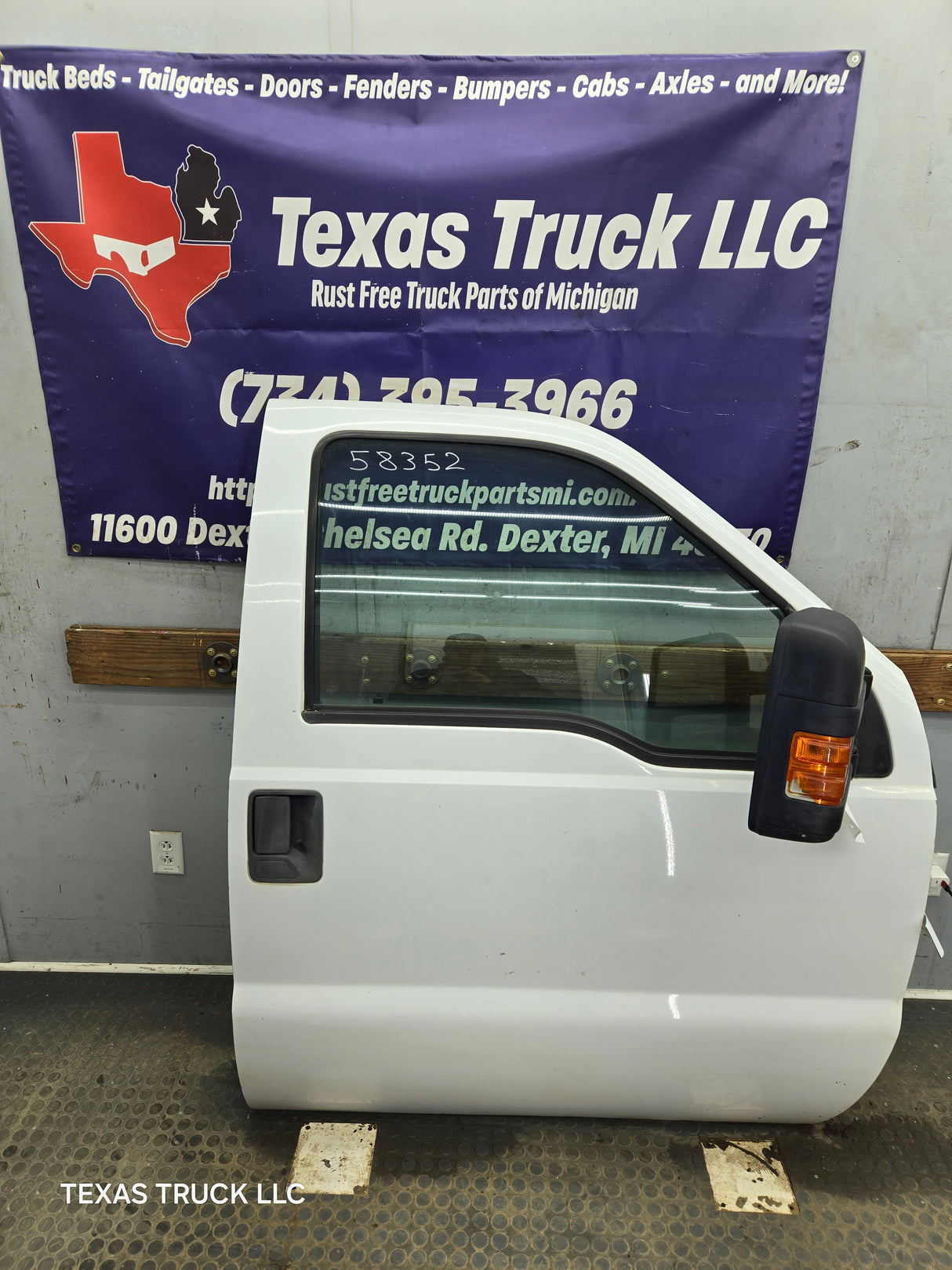 1999-2011 Ford Super Duty / Excursion Front Passenger RH Door F250 F350 F450 F550